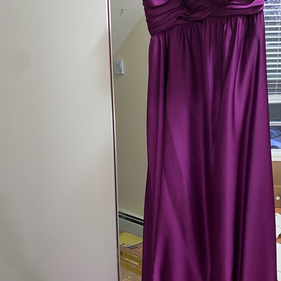 JS collections gown - Picture 2 of 3
